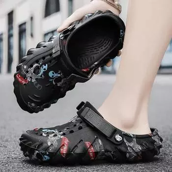 2024 Лето Новые мужские тапочки Уличные садовые сабо Мужская повседневная обувь Модные роскошные сандалии Комфортные домашние мягкие тапочки 40-45 40 чёрный