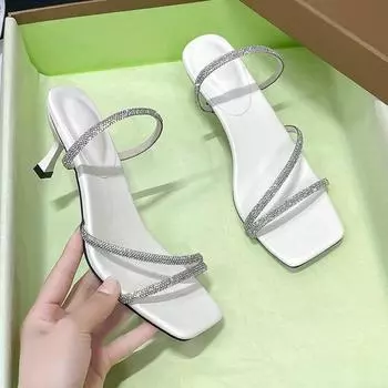 2024 Лето Новые высокие каблуки Женские тапочки Нескользящая подошва Пляжные женские сандалии Сексуальная Мода Резиновые Chaussure Femme 34 белый
