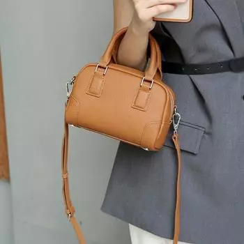 2024 Маленькие женские сумки из натуральной кожи, вместительные сумки через плечо, первый слой из коровьей кожи, сумки через плечо, подушка для поездок на работу, сумка Boston коричневый