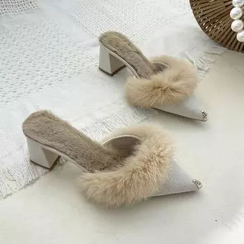 2024 Модная обувь Женская обувь с закрытым носком Женские тапочки Платье Современные тапочки Женские туфли с острым носком и перьями на толстом каблуке Женские туфли 33