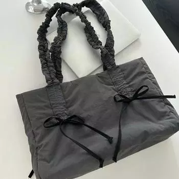 2024 Модная плиссированная сумка-тоут с бантом — Нишевый дизайн, Большая вместимость, Стиль на плечо чёрный