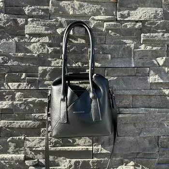 2024 Модная сумка-треугольник из коровьей кожи: Стильная, уникальная, высококачественная сумка для ланча 22*11*23 cm