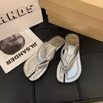 2024 Модные женские тапочки-ниндзя Tabi, летние сандалии с открытым носком и раздельным носком на плоской подошве, повседневные шлепанцы для отдыха на открытом воздухе, шлепанцы 35 бежевый