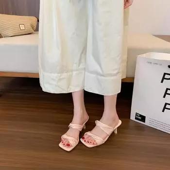 2024 new direct sales, fashionable and gentle, comfortable on the feet, beautiful temperament, high heels, square head, thin heel, with sandals. 35