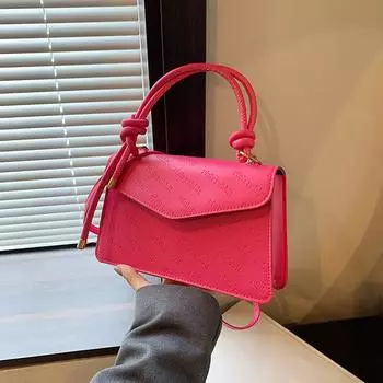 2024 новая модная повседневная сумка с выемкой в виде буквы популярна в этом году, однотонная простая сумка через плечо с короткими ручками, портативная маленькая квадратная сумка чёрный