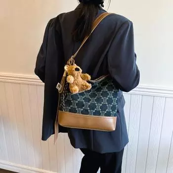 2024 new large-capacity tote bag women s niche casual backpack fashion Tongle versatile shoulder messenger bag 26*10*28