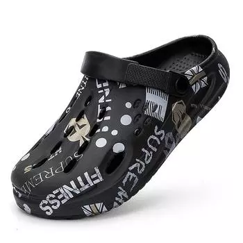 2024 New men s sandals Flat heels comfortable soft sole beach sandals Outdoor walking shoes bathroom men s flip-flops 38-39