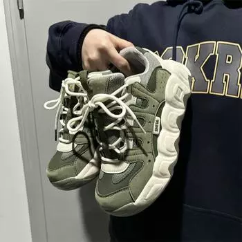 2024 Новые сетчатые повседневные мужские туфли на толстой подошве, корейское издание, универсальные ретро-спортивные туфли, классические модные трендовые кроссовки 40 белый