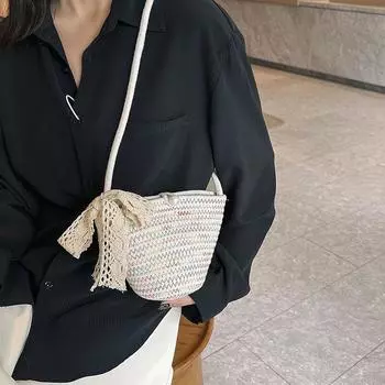 2024 new pearl buckle silk scarf women s bag handwoven messenger bag beach bucket foreign style straw bag No ribbon added хаки