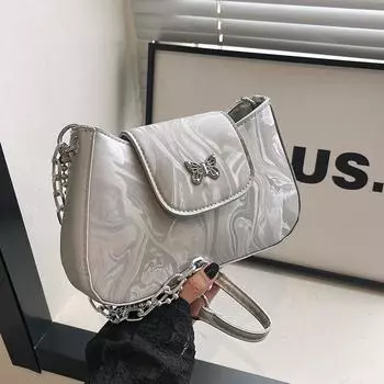 2024 новая простая и модная сумка через плечо большой емкости, модная трендовая сумка-мессенджер, простая повседневная маленькая сумка для поездок на работу чёрный