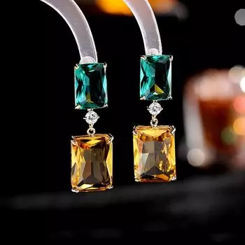 2024 new summer Xiaoxiao fresh S925 silver needle inlaid with ice crack zircon simple geometric square earrings women