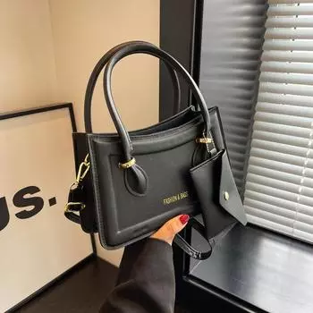 2024 new trendy bag women s bag fashion mother and child bag portable small square bag ins glossy shoulder messenger bag чёрный