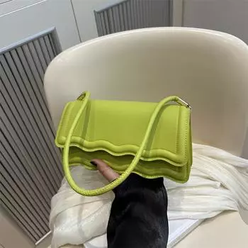 2024 новая сумка с волнистой текстурой подмышкой, универсальная сумка через плечо, маленькая квадратная сумка, модный тренд, сумка для поездок на работу чёрный