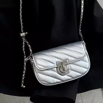 2024 нишевый дизайн новая женская сумка с пружинным замком цепочка маленькая сумка на одно плечо через плечо маленькая квадратная сумка высокая мода серебряный