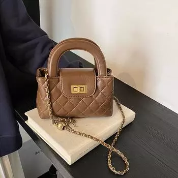 2024 новая французская нишевая сумка с ромбовидной цепочкой весна-лето модная простая сумка через плечо для поездок на работу 19.5*5.5*13 чёрный