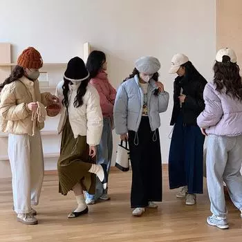 2024 Новая хлопковая одежда для девушек, женская корейская версия, воротник-стойка, свободная, короткая, маленькая, утолщенная хлопковая одежда для женщин S грязно-белый