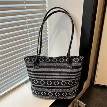 2024 Новая летняя мода Простая модная женская сумка Niche на одно плечо с косым поперечным плетением Сумка для поездок на работу с текстурой Женская сумка