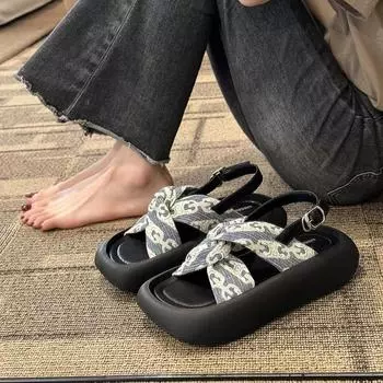 2024 Новая летняя верхняя одежда в стиле феи, цельные универсальные ремни на толстой подошве, популярные римские женские сандалии 35 чёрный