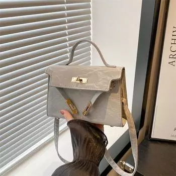 2024 новая модная повседневная маленькая квадратная сумка популярна в этом году, красивая сумка-сумка, простая фактурная сумка-мессенджер, женская чёрный