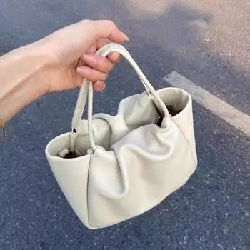 2024 новая модная сумка-облако, плиссированная женская сумка-ниша, сумка через плечо для поездок на работу, сумка-мессенджер прилив белый