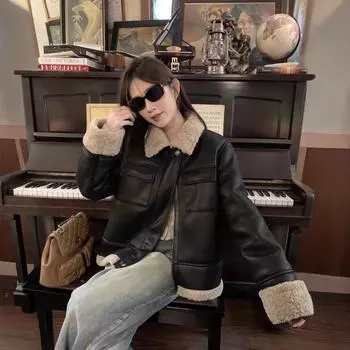 2024 новая осенне-зимняя ретро-одежда с утолщенными сращивающимися лацканами из меха, женская одежда, маленькая кожаная куртка в стиле локомотива S 80-54 kg чёрный
