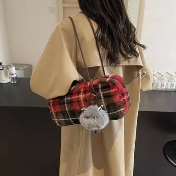 2024 Новая осенне-зимняя сумка Mao Mao, клетчатая сумка через плечо, корейское издание, модная сумка через плечо, повседневная плюшевая сумка