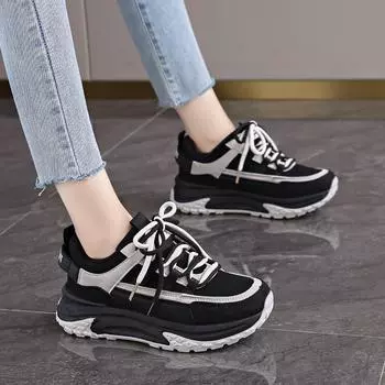 2024 Новая повседневная толстая подошва универсальная повседневная легкая мягкая подошва увеличивающая рост маленькая спортивная обувь для женщин мода 35 зелёный