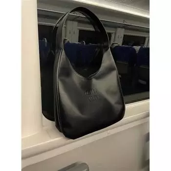 2024 новая ранняя восьмилетняя рабочая мигрантка универсальная модная сумка для поездок на работу европейская и американская модная сумка большой вместимости на плоском плече подмышкой чёрный