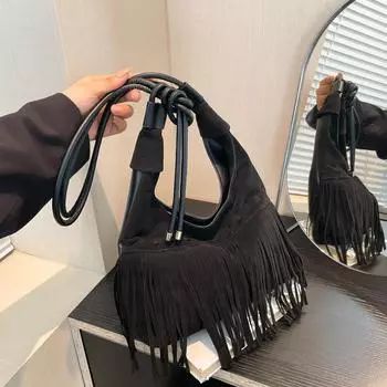 2024 новая ретро персонализированная сумка через плечо с бахромой, модная вместительная повседневная персонализированная сумка-тоут для поездок под мышкой чёрный