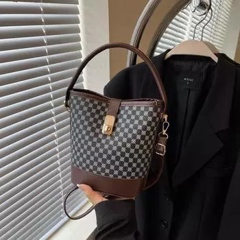 2024 новая сумка-ведро легкая роскошная женская сумка высокого качества в клетку портативная маленькая квадратная сумка ретро дорожная сумка через плечо чёрный