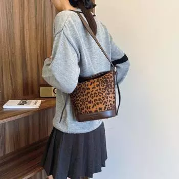 2024 Новая сумка-ведро с леопардовым принтом, универсальная маленькая сумка через плечо, женская сумка премиум-класса Sense Foreign Style Tide чёрный