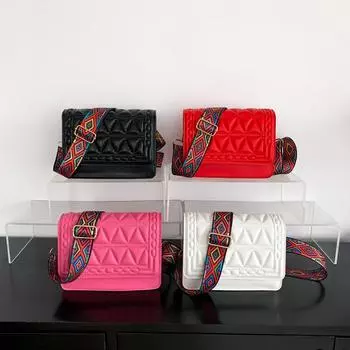 2024 Новая универсальная женская сумка-цепочка на подмышку, маленькая квадратная сумка с вышивкой в клетку, однотонная, с широким ремнем через плечо чёрный