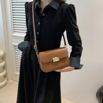 2024 Новая женская сумка через плечо, простая сумка через плечо в стиле ретро с уникальной текстурой, корейская версия, универсальная и универсальная маленькая квадратная сумка