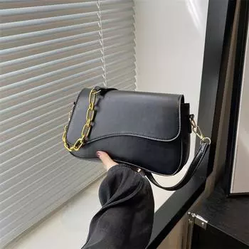 2024 новая женская сумка летняя персонализированная сумка-мессенджер в этом году популярная повседневная маленькая сумка через плечо подмышку маленькая квадратная сумка чёрный