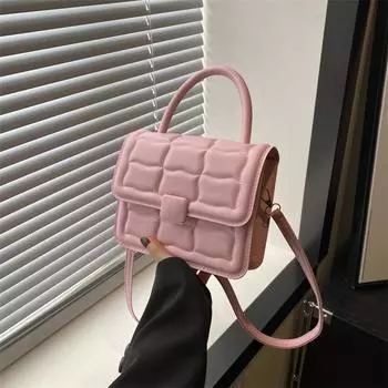 2024 новая женская сумка в иностранном стиле, однотонная маленькая квадратная сумка, новая простая тисненая сумка, модная сумка через плечо, сумка-мессенджер Tide чёрный