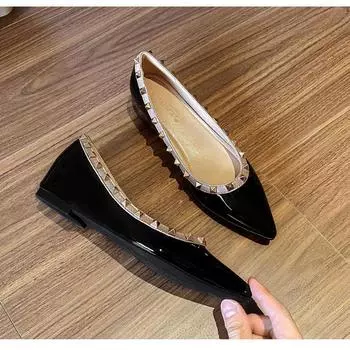 2024 новые французские заостренные заклепки с внутренней стороны увеличивают высоту плоские одинарные туфли женские с одной педалью и неглубоким горлом профессиональные женские туфли для поездок на работу 35