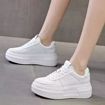 2024 новые кожаные женские белые повседневные женские вулканизированные кроссовки дышащие спортивные прогулочные кроссовки на платформе на плоской подошве 35 чёрный