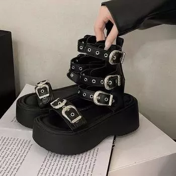 2024 Новые летние гладиаторские сандалии женские с металлическими заклепками панк уличная женская обувь на танкетке с платформой и ремешком на щиколотке 35 чёрный