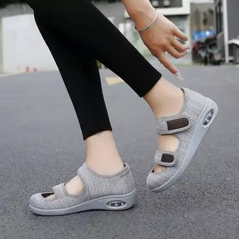 2024 новые летние легкие и дышащие повседневные сандалии на липучках на танкетке удобные женские ленивые туфли с отверстиями женские 35 чёрный