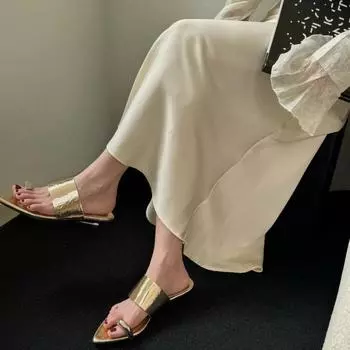 2024 Новые летние модные сандалии на плоской подошве с острым носком на тонком низком каблуке женские тапочки повседневные сандалии шлепанцы обувь 35 золотой