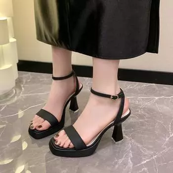 2024 Новые летние модные женские босоножки на платформе с квадратным каблуком и узким ремешком, женские туфли-гладиаторы с открытым носком, босоножки-фетиш 35 бежевый