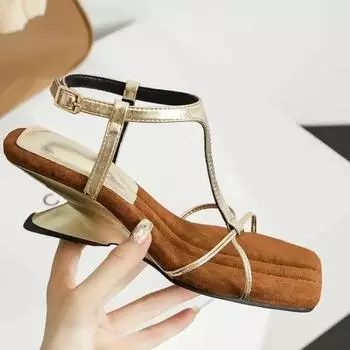 2024 Новые летние сандалии из натуральной кожи в стиле ретро с квадратным носком, модные тапочки на высоком каблуке, женские сандалии 34 чёрный