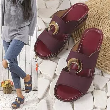 2024 новые летние тапочки с металлической пряжкой и декоративной танкеткой, повседневная женская обувь 36 чёрный