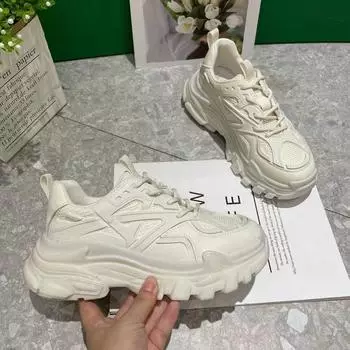 2024 новые маленькие белые туфли на толстой подошве, универсальные спортивные туфли с увеличенным голенищем, тонкие туфли для папы, модные и дышащие женские туфли 35 чёрный