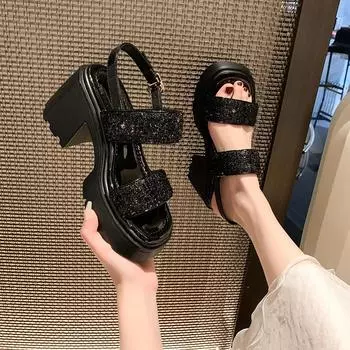 2024 Новые модные женские босоножки на высоком каблуке с открытым носком, летние повседневные пляжные туфли с пряжкой, римские сандалии на плоской подошве 35 чёрный