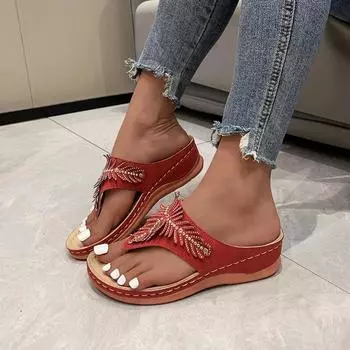 2024 Новые модные женские тапочки с открытым носком и цветными блоками, удобные, на танкетке, украшенные стразами, Zapatos De Mujer 35 красный