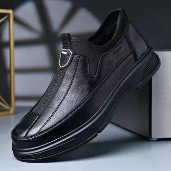2024 Новые мужские повседневные кожаные туфли Four Seasons, деловые, легкие, нескользящие, с мягкой подошвой, с одной педалью, модные мужские туфли 39 чёрный