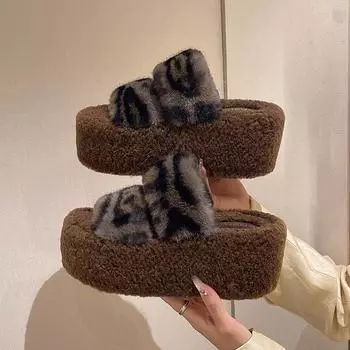 2024 новые осенне-зимние импортные тапочки с леопардовым принтом на толстой подошве, модные домашние тапочки большого размера из плюша и хлопка для женщин 34