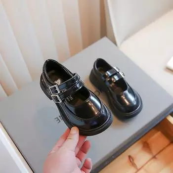 2024 Новые простые черные школьные туфли для детей с круглым носком, подходящие по цвету ПУ пряжки, нескользящие детские модные кожаные туфли на плоской подошве 23 бежевый