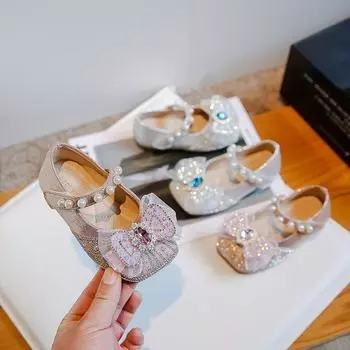 2024 Новые туфли Мэри Джейн для девочек для вечеринок, свадебных шоу, универсальные, мягкие, дышащие, простые, нескользящие, детские кожаные туфли со стразами 21 серебряный